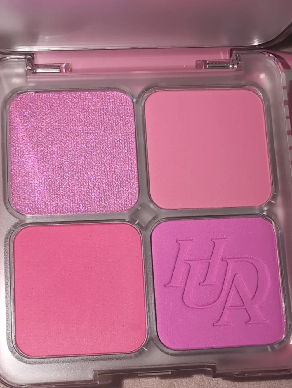 HUDA BEAUTY limited edition